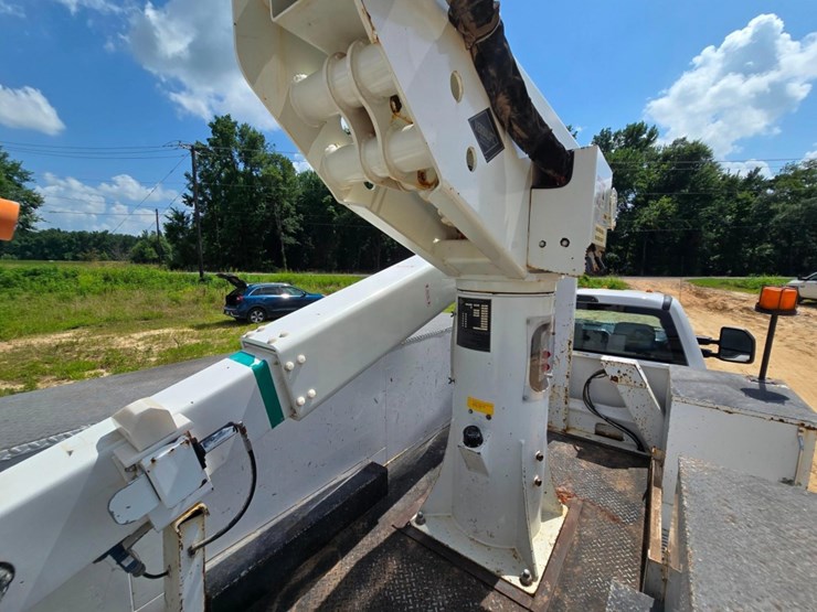 2017-ford-f550-image-24