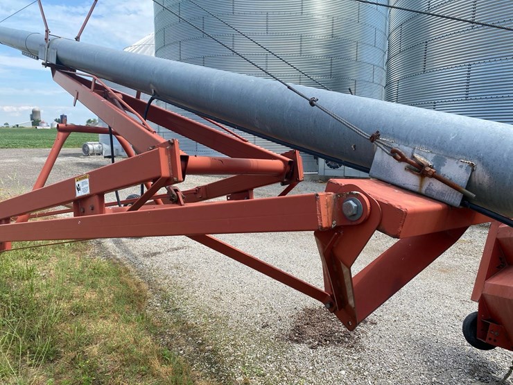 hutchison-10x71,-swingaway-auger-image-19