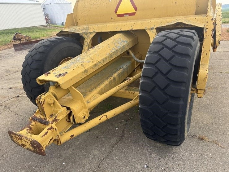 caterpillar-60-image-11