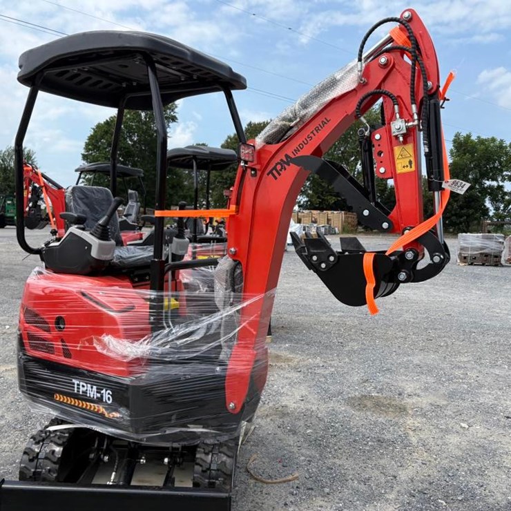 TPM 16 Mini Excavator
