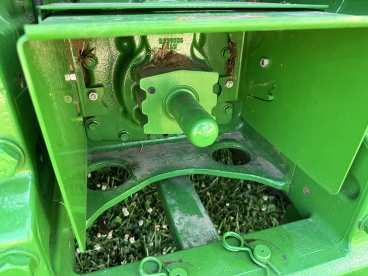 2014-john-deere-8270r-image-22