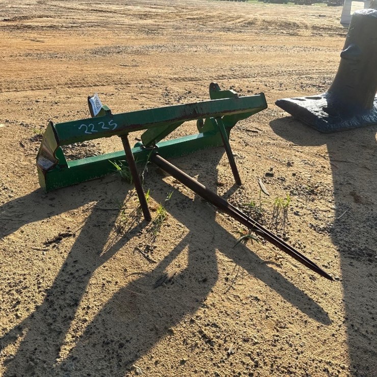 2225 - FRONTIER HAY SPEAR