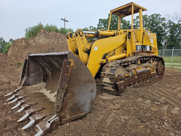 1984-caterpillar-973-image-1