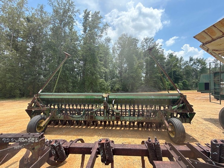 john-deere-520-image-8