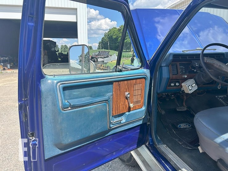 1984-ford-f350-image-11