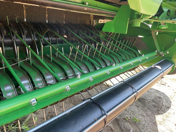 2023-john-deere-560m-image-16