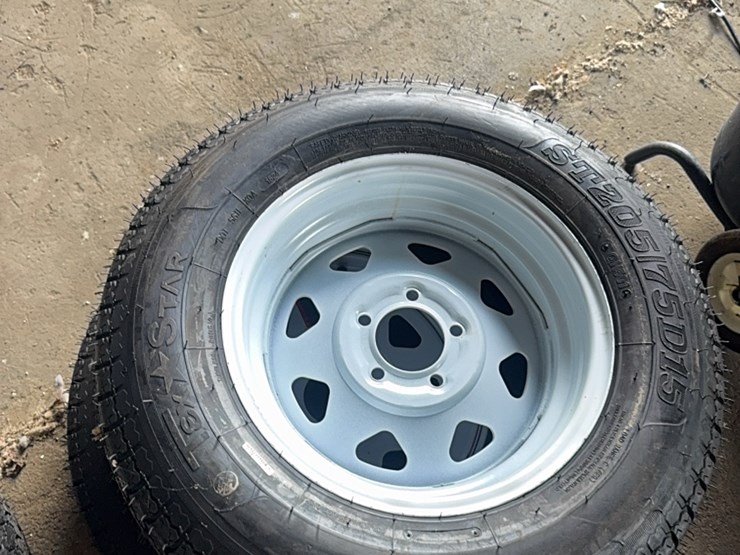 pair-of-trailer-tires-205/75/d15-image-1