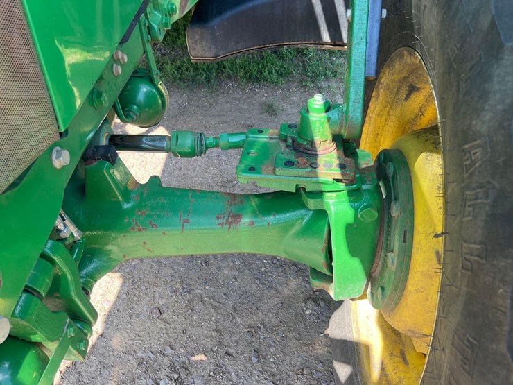 2014-john-deere-6210r-image-13