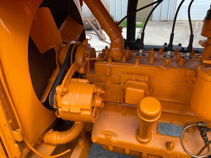 oliver-ag-6h-ag-crawler-image-16