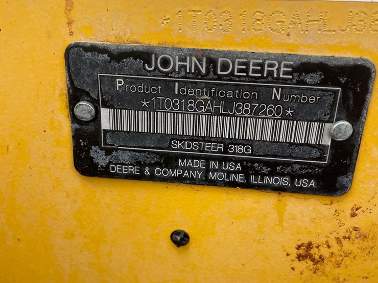 2019-deere-318g-image-51
