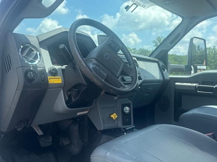 2018-ford-f650-image-19