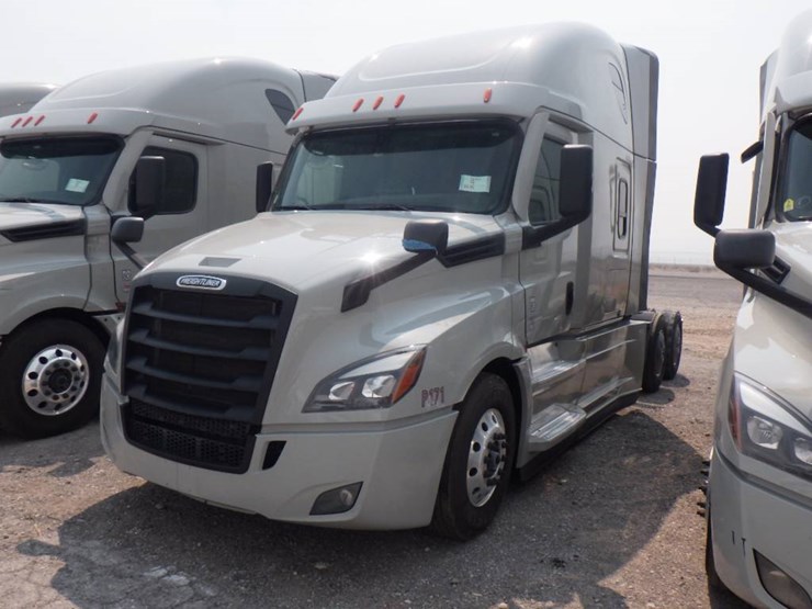 2024-freightliner-cascadia-126-image-1
