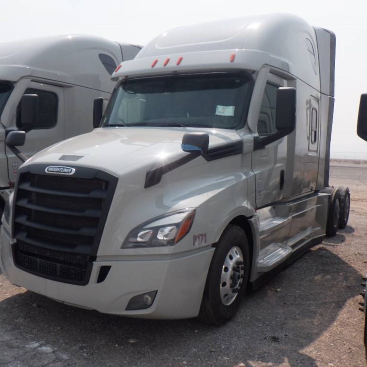 2024 FREIGHTLINER CASCADIA 126