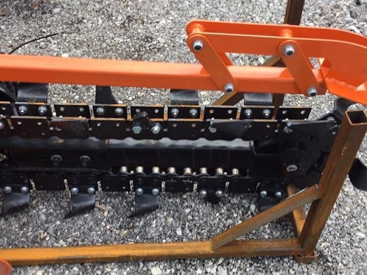 new-giyi-skid-steer-trencher-image-4