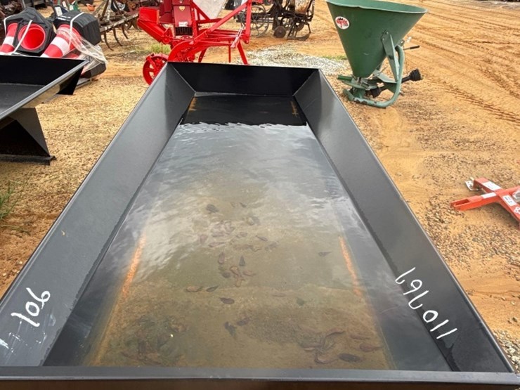 106---metal-feed-bunk-4'-x-9'-image-5