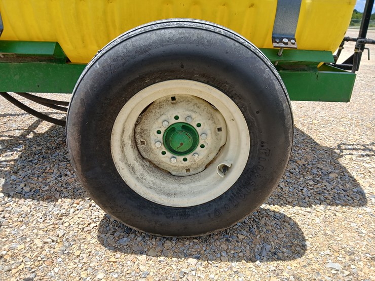 #20861-•-300-gallon-pull-type-sprayer-[pump-missing]-image-17