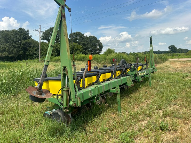 john-deere-30-image-2