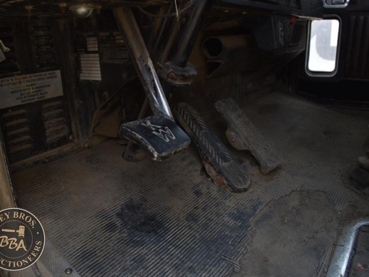 1990-kenworth-t800-image-17