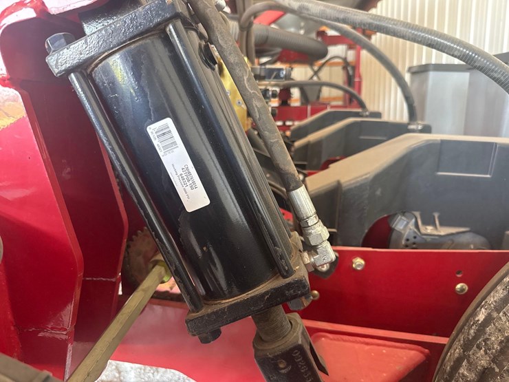 2010-case-ih-1250-image-15