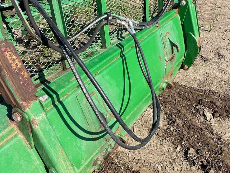 2014-john-deere-6210r-image-91
