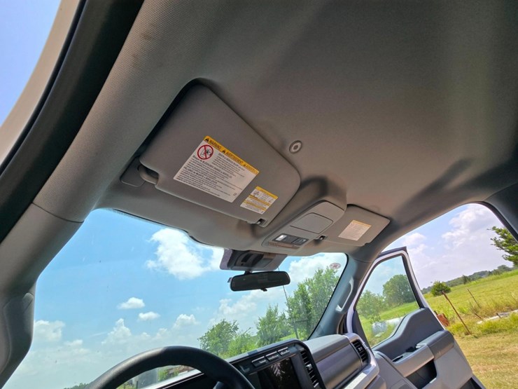 2024-ford-f350-image-35