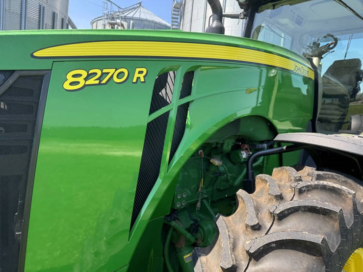 2014-john-deere-8270r-image-35