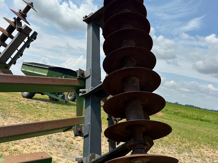 john-deere-630-image-21