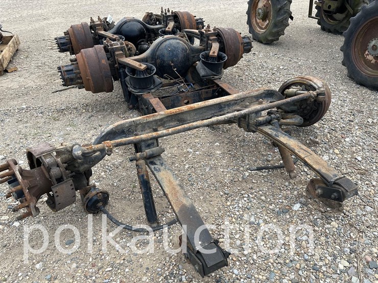 11254---rear-chassis-w/-front-axle-from-a-(2005)-freightliner-semi-image-5