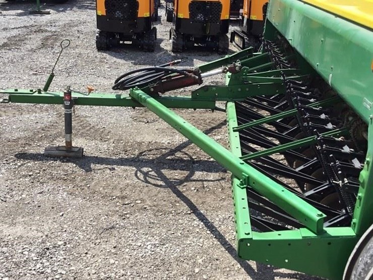 john-deere-8300-image-3