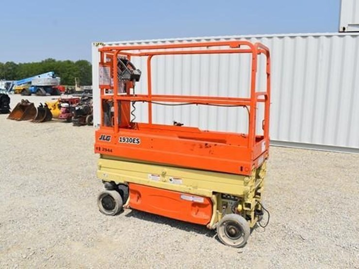 2016-jlg-1930es-image-4