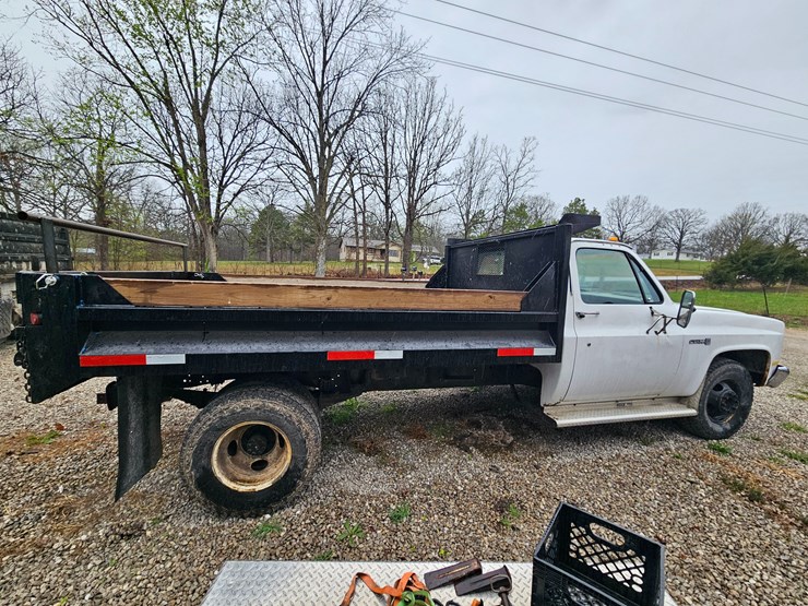 1985-gmc-3500-image-19