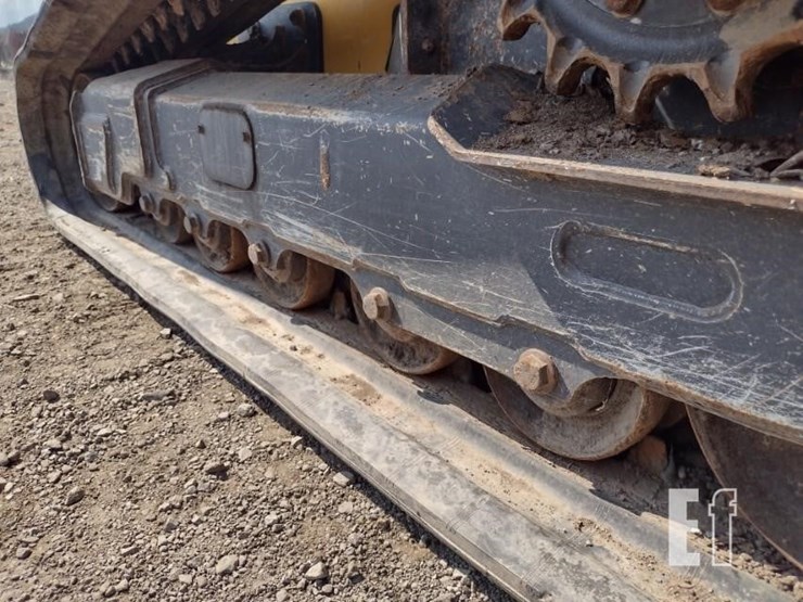 2020-deere-333g-image-24