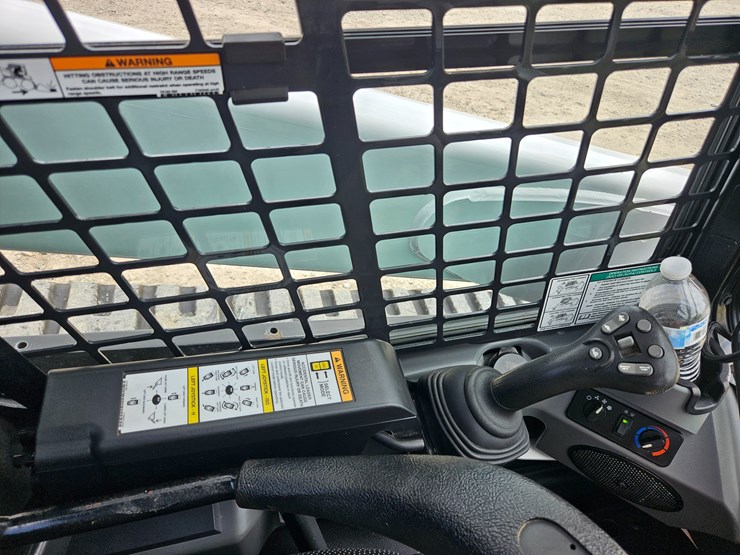 2021-bobcat-t770-image-50