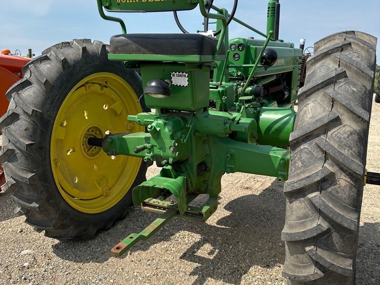 john-deere-b-image-8