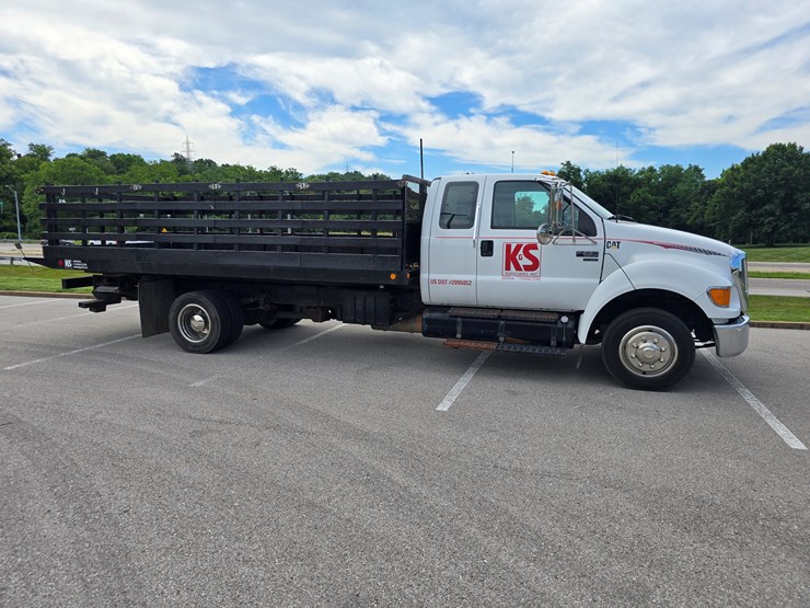 2004-ford-f650-image-38