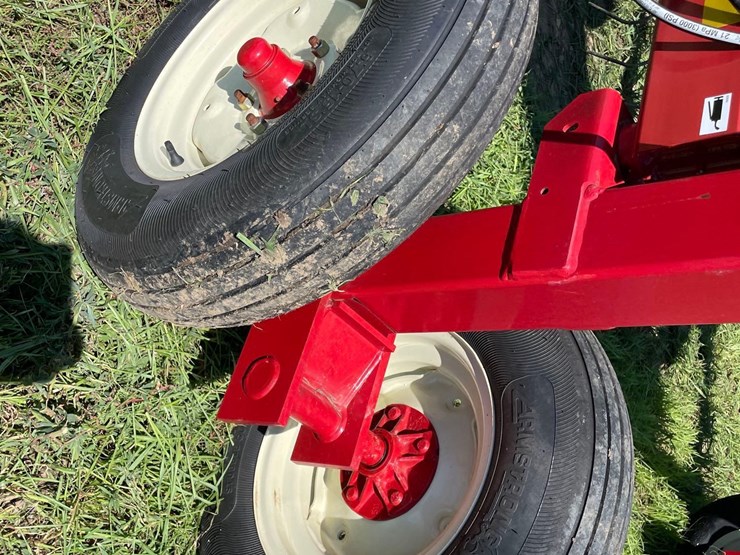 2023-h&s-14-wheel-v-rake-1-owner-image-20