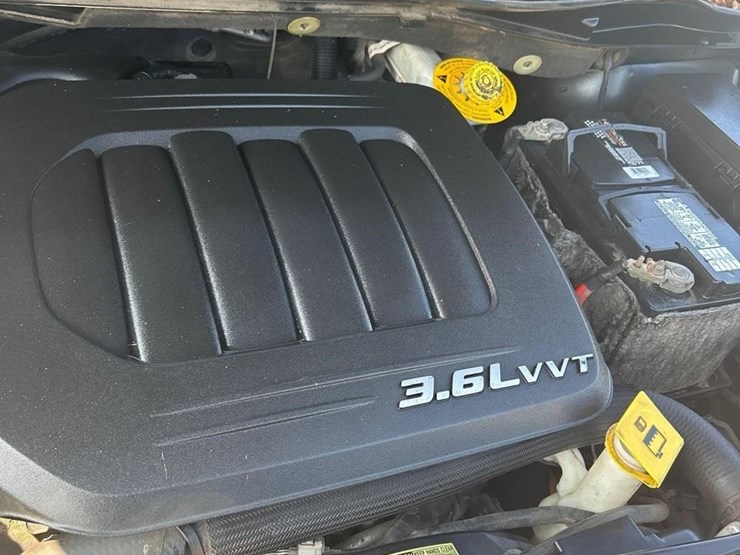 2013-dodge-grand-caravan-image-31