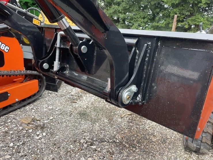 new-mms-skid-steer-loader-image-2
