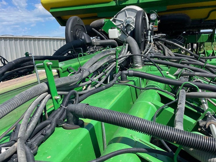 2012-john-deere-1790-image-100