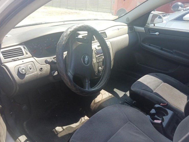 2012-chevrolet-impala-inop-police-image-3