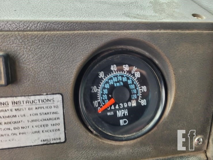 1990-mack-rb690s-image-26