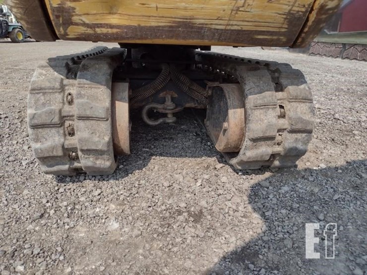 2012-caterpillar-300.9d-image-40