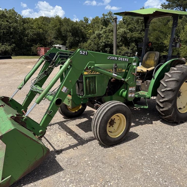 JOHN DEERE 5205