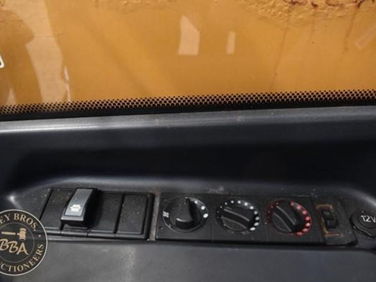 2014-caterpillar-th407c-image-43