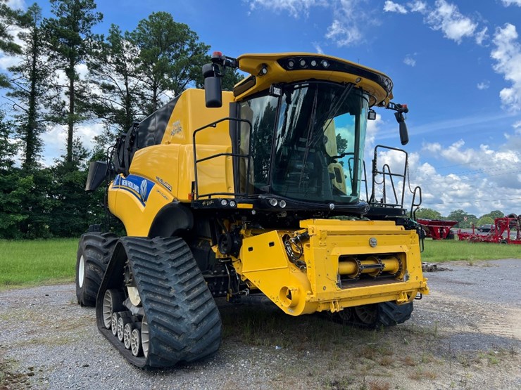 2023-new-holland-cr10.90-image-3