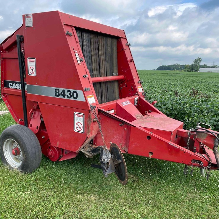 Case 8430 round baler