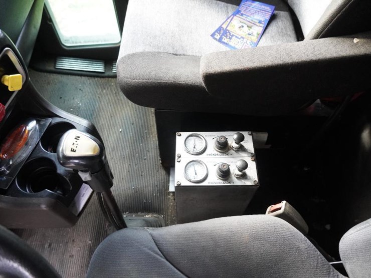 2007-kenworth-t800-image-22