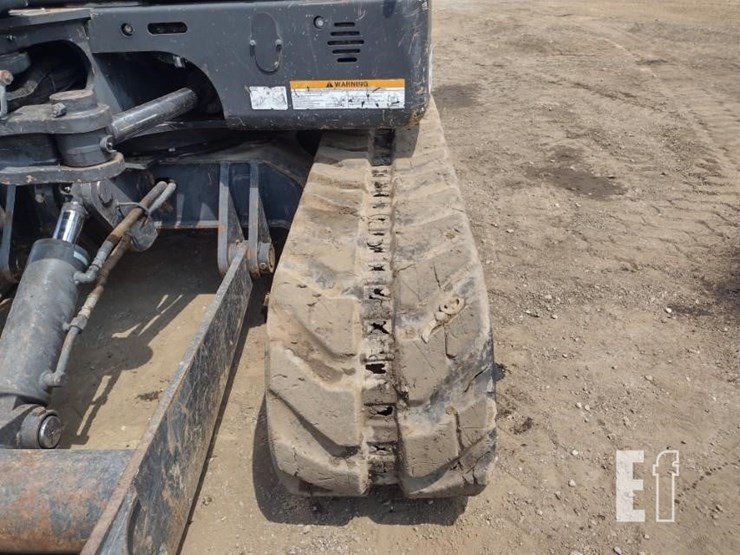 2013-bobcat-e63-image-34