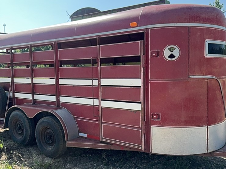 16-foot-stock-trailer-image-3