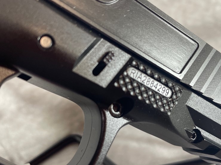 #4372-•-rock-island-stk100-9mm-luger-pistol,-sn:-ria2884299-image-10